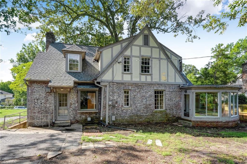 812 Dover Road