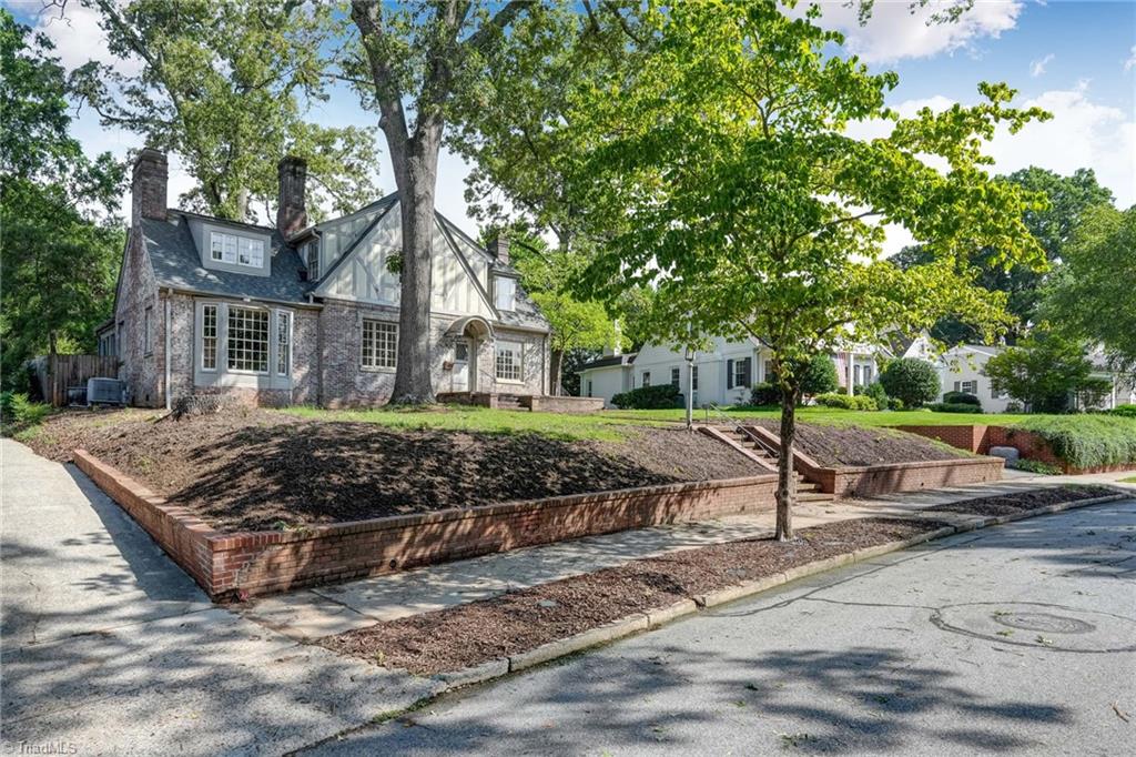 812 Dover Road