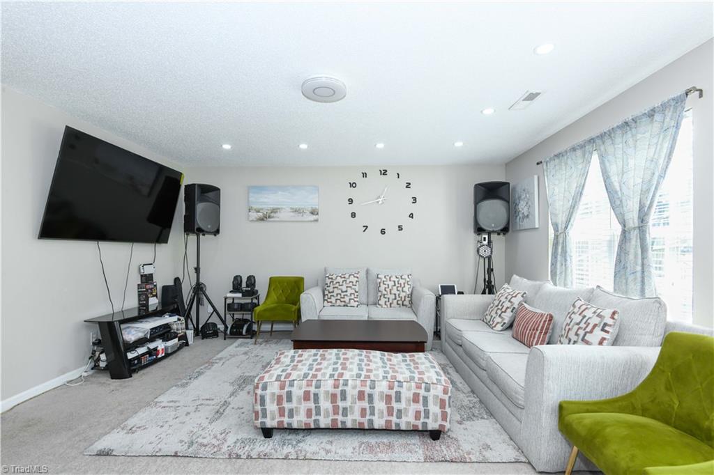 14 Forestglade Drive