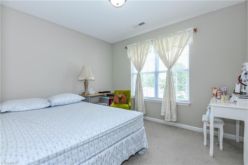 14 Forestglade Drive