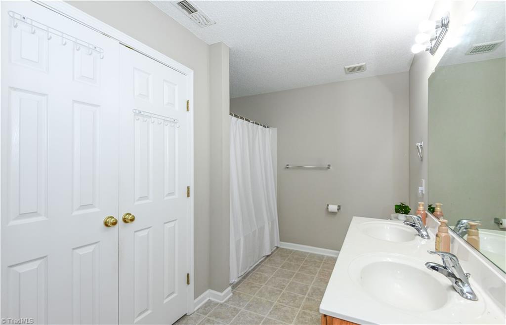 14 Forestglade Drive