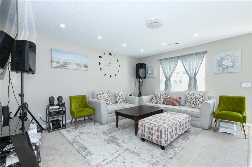 14 Forestglade Drive