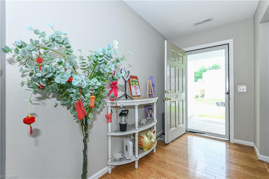 14 Forestglade Drive