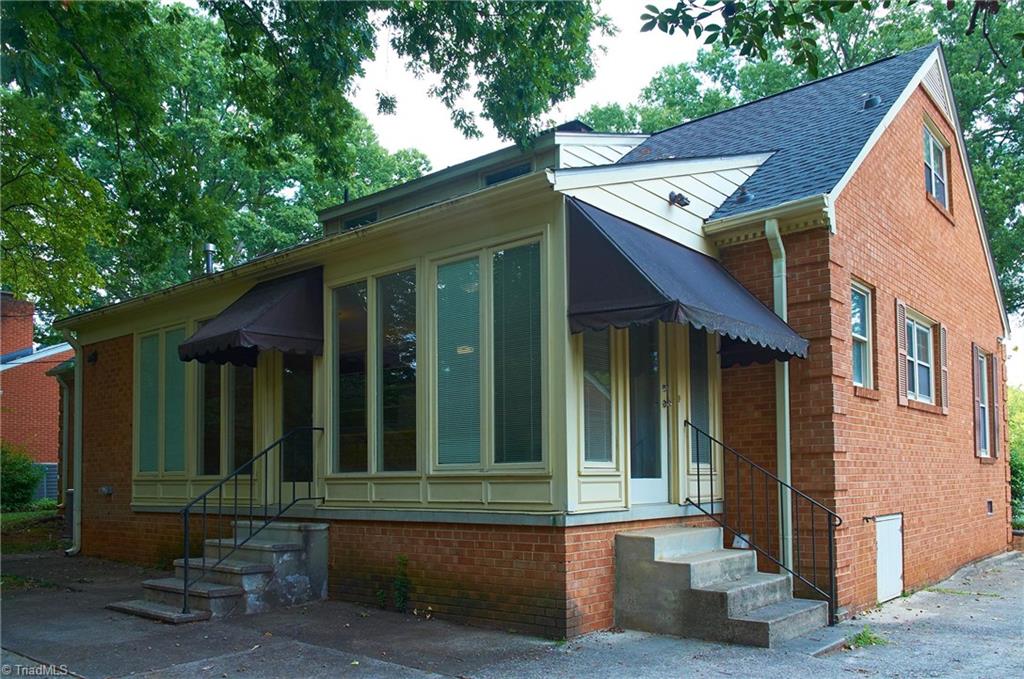 907 Onslow Drive