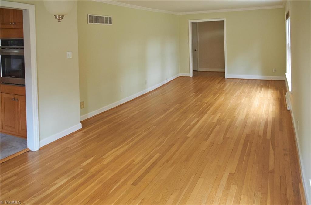 907 Onslow Drive