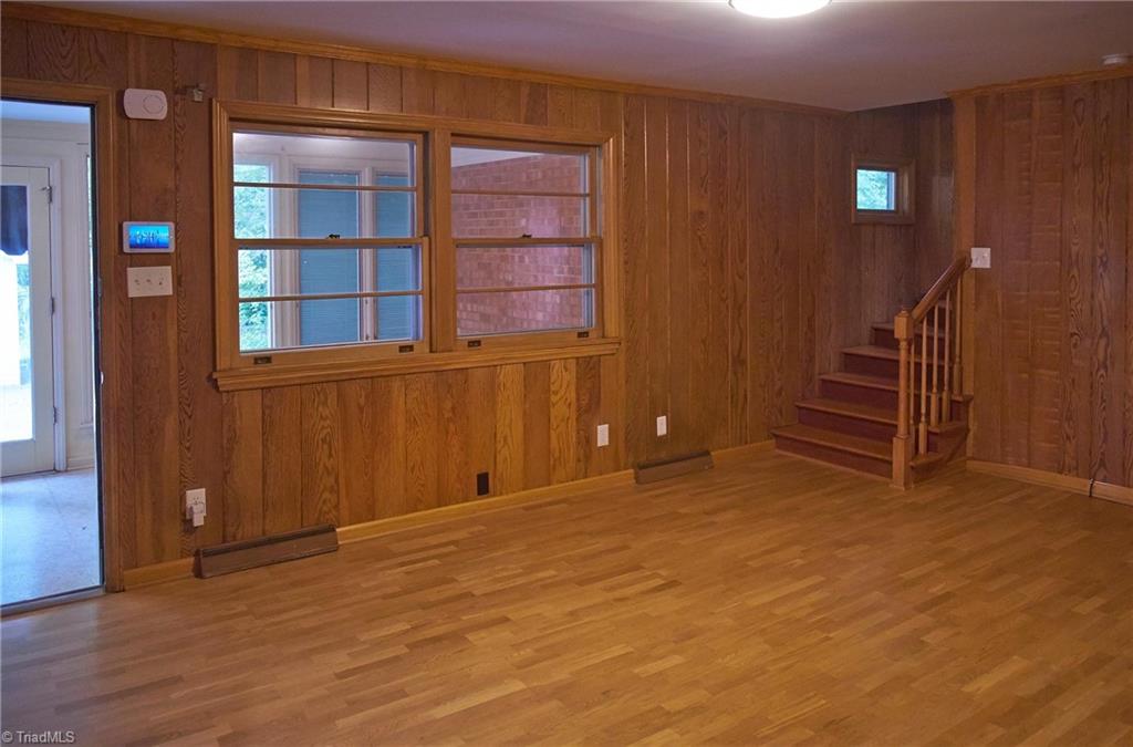 907 Onslow Drive