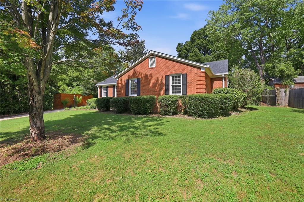 2302 Hathaway Drive