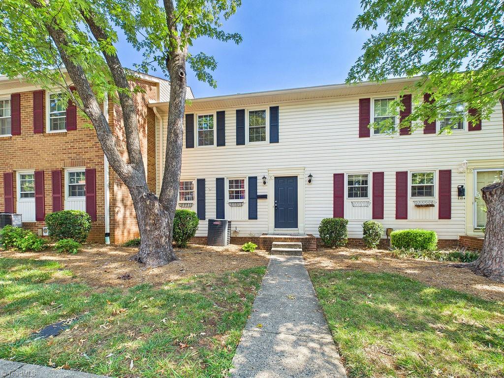 3219 Regents Park Lane # C