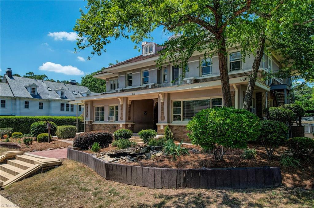 811 N Elm Street