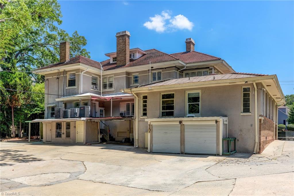 811 N Elm Street