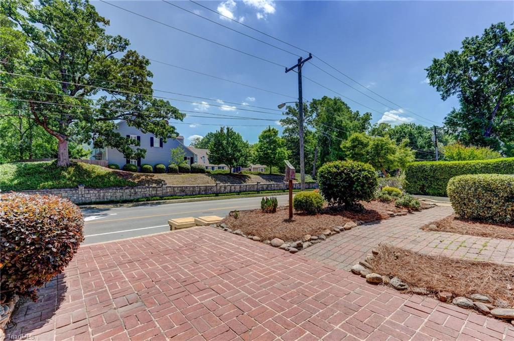 811 N Elm Street