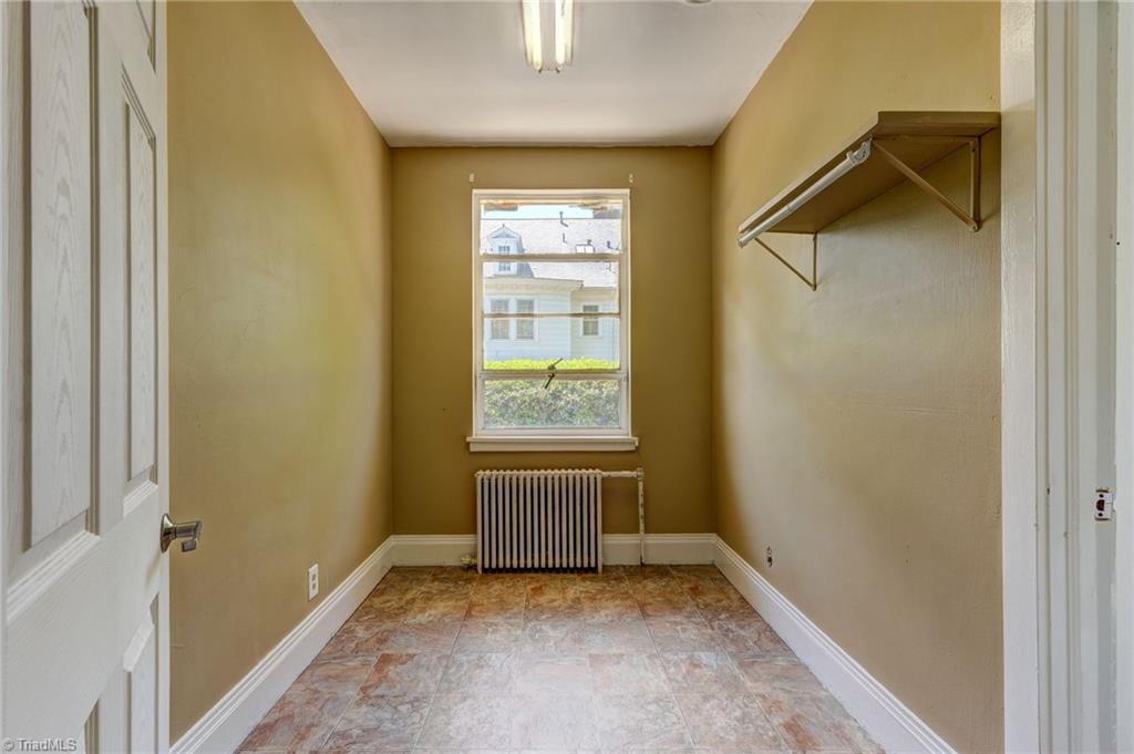 811 N Elm Street