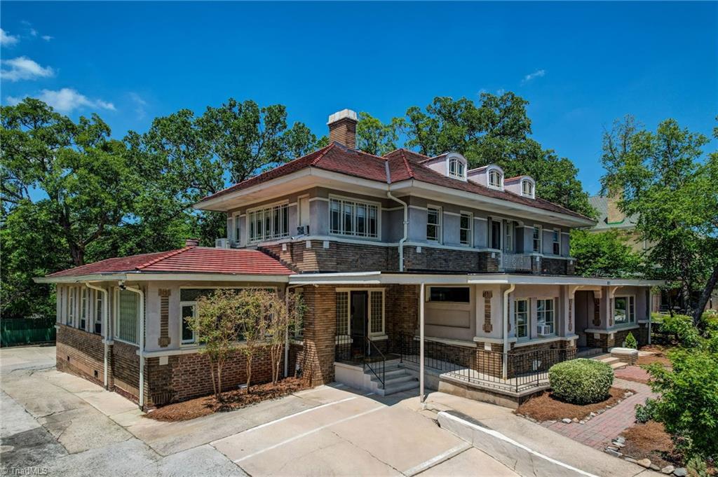 811 N Elm Street