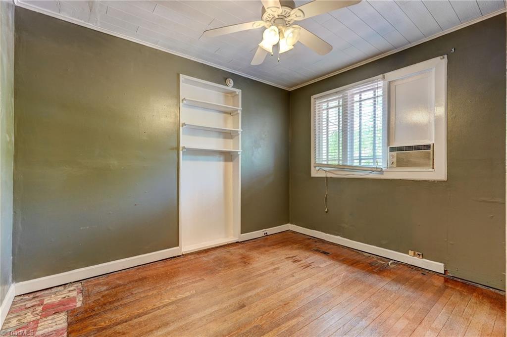 811 N Elm Street