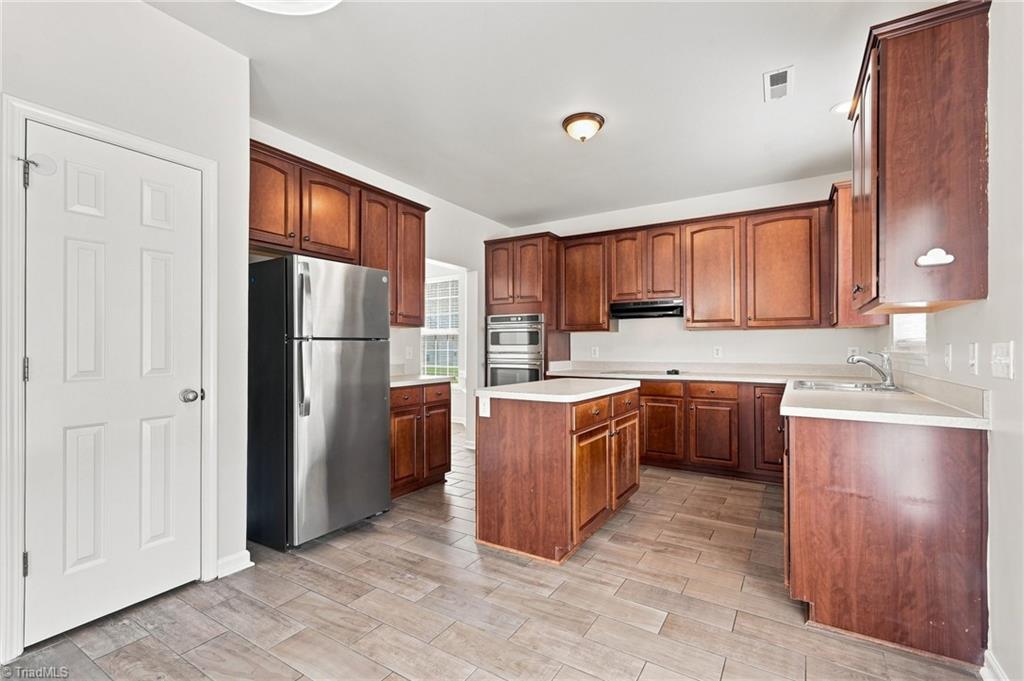 2639 Hidden Pond Cove