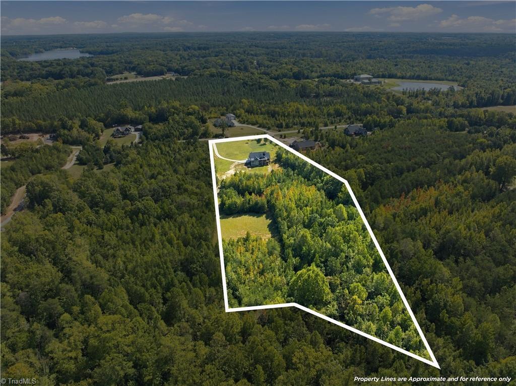 197 Lake Meadows Drive