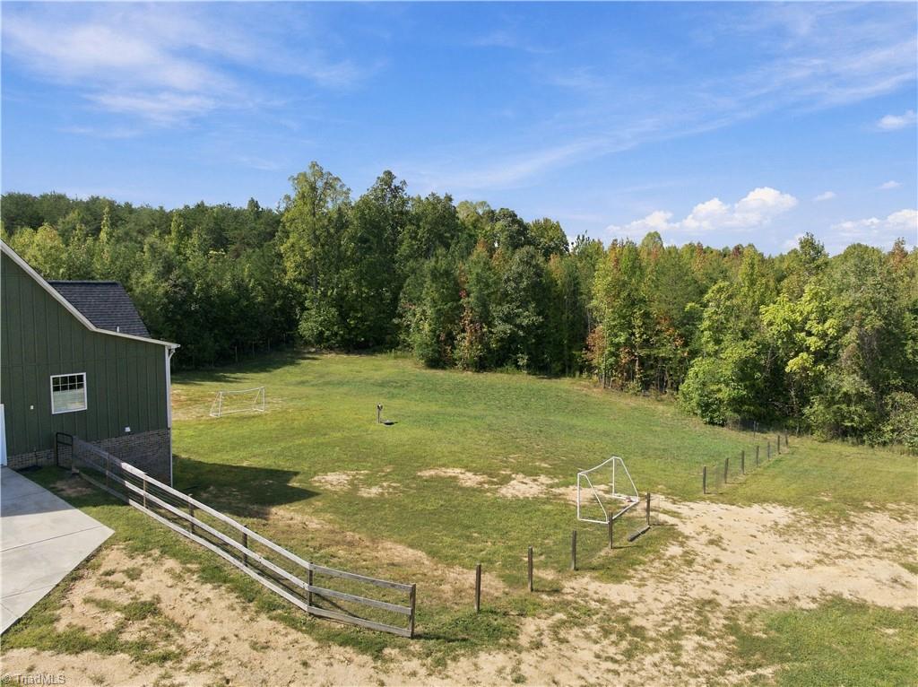197 Lake Meadows Drive