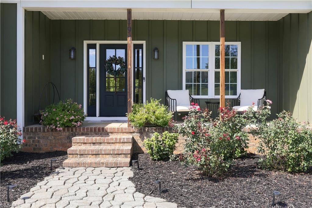 197 Lake Meadows Drive