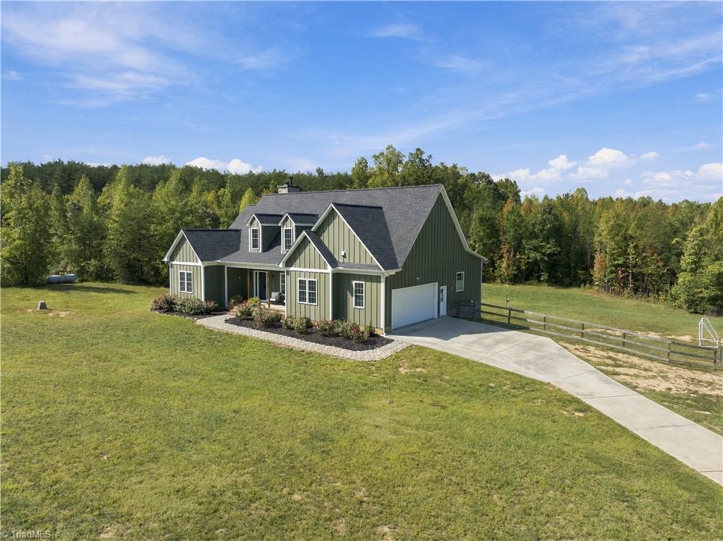 197 Lake Meadows Drive