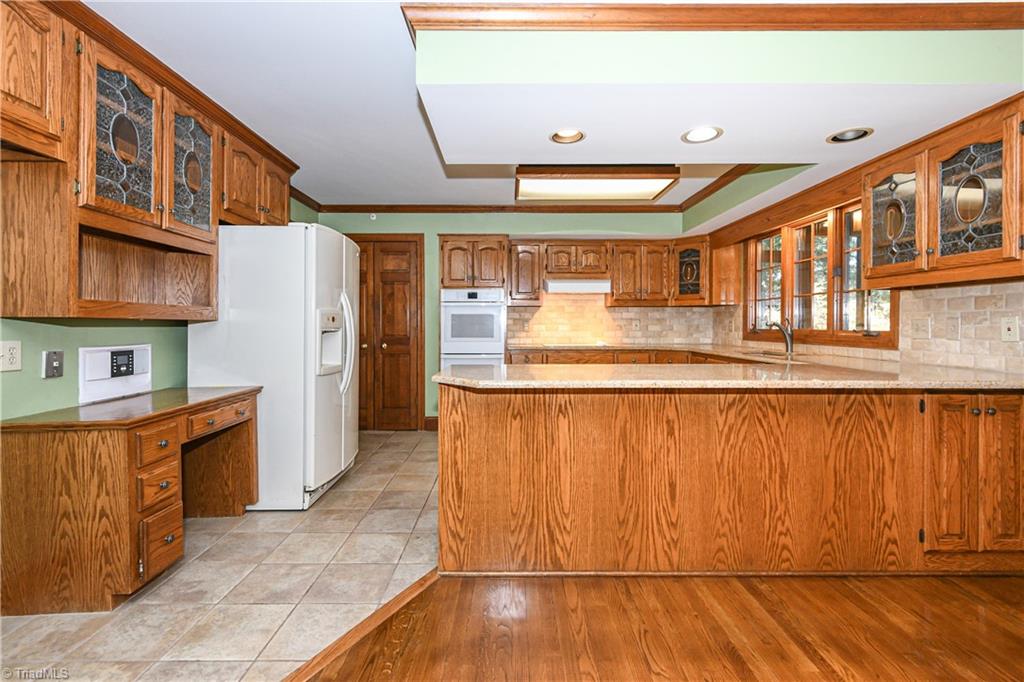 3406 Crosstimbers Drive