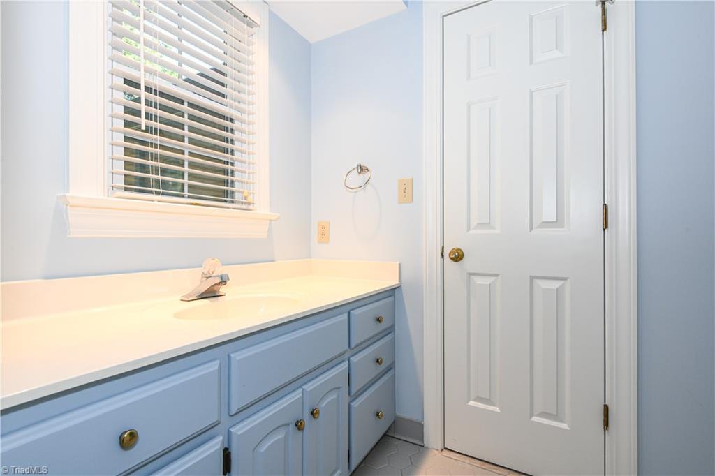 3406 Crosstimbers Drive