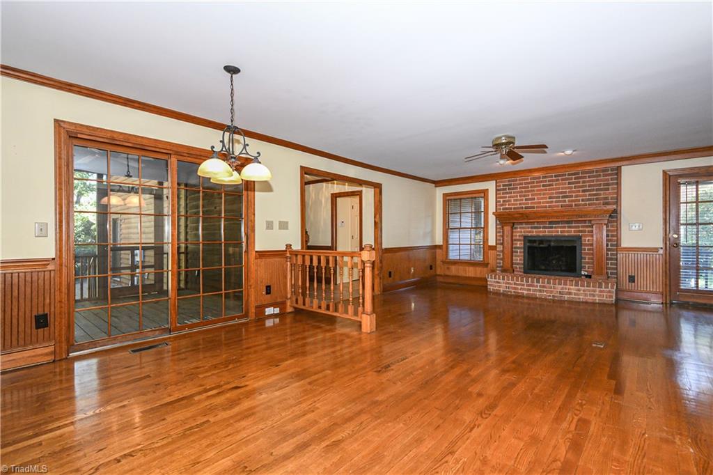 3406 Crosstimbers Drive