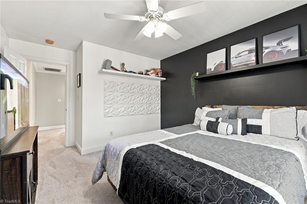 706 Chestnut Hill Court