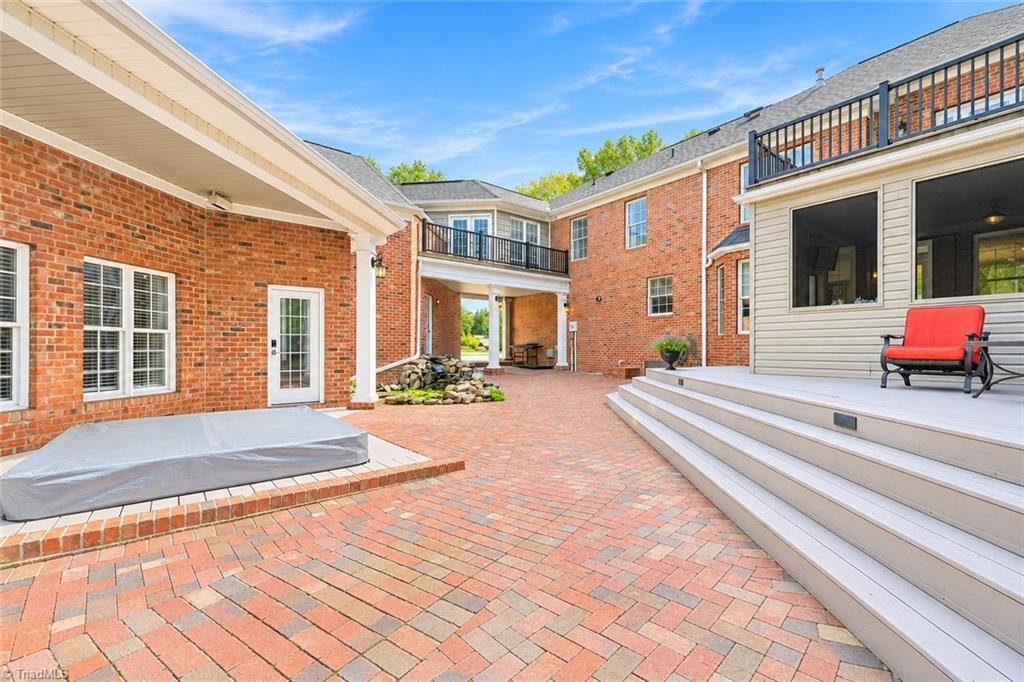 706 Chestnut Hill Court