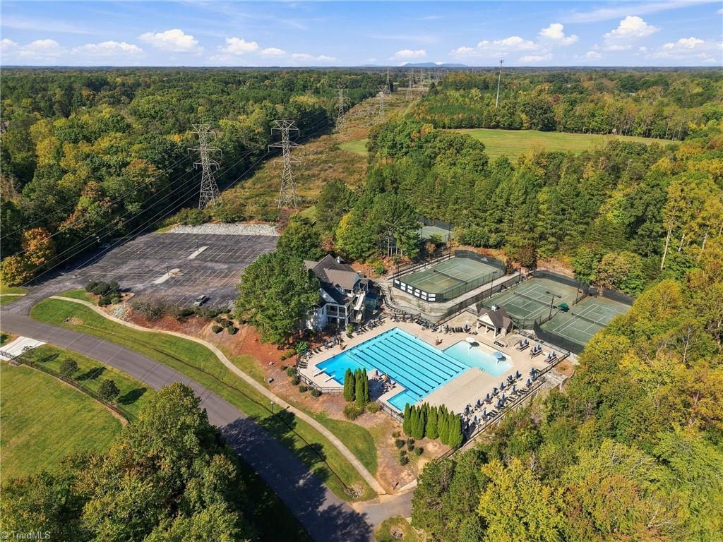 706 Chestnut Hill Court