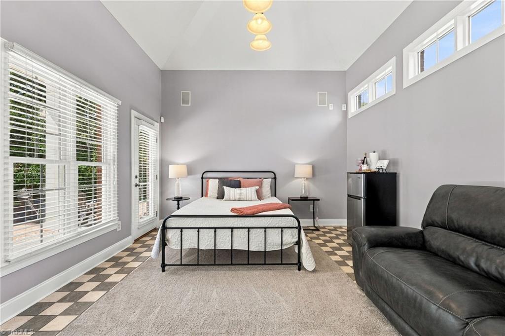 706 Chestnut Hill Court