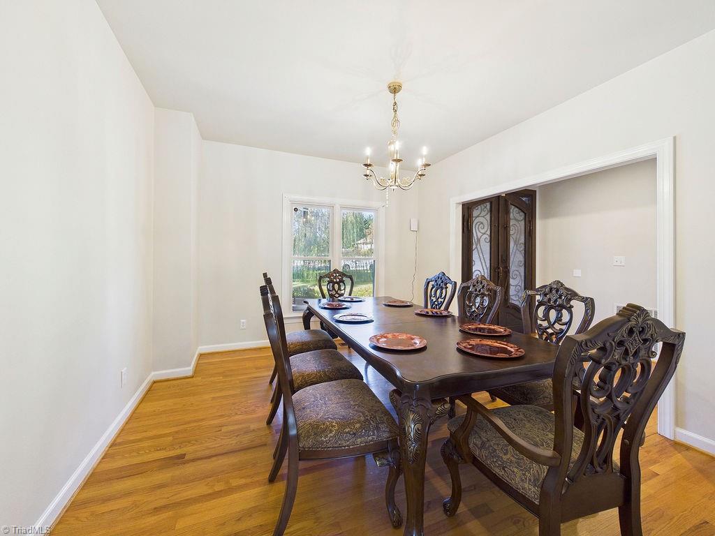 948 Aquaview Drive