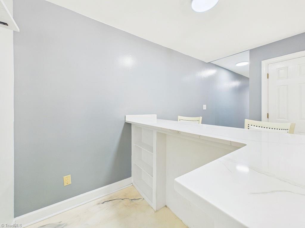 948 Aquaview Drive