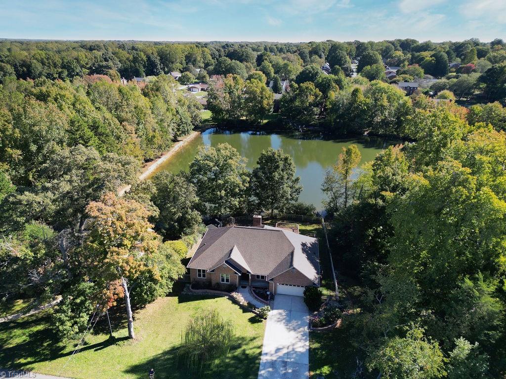 948 Aquaview Drive