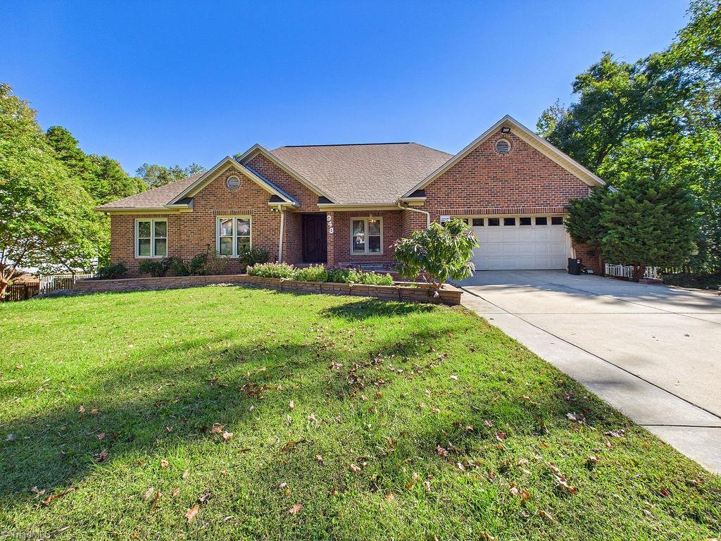948 Aquaview Drive