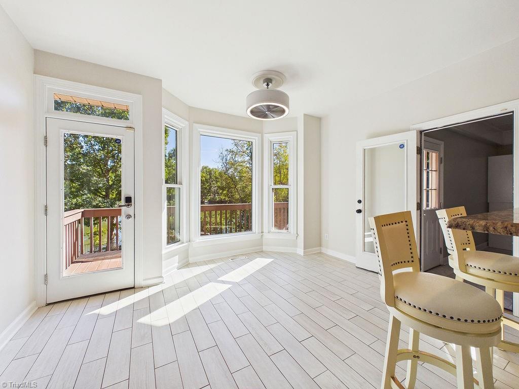 948 Aquaview Drive