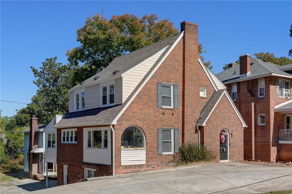 1224 W Market Street Greensboro Nc Us 27403 964298531d00face9829a8919cedcb09