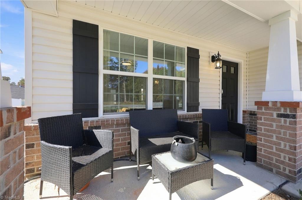 3923 Straw Hat Road