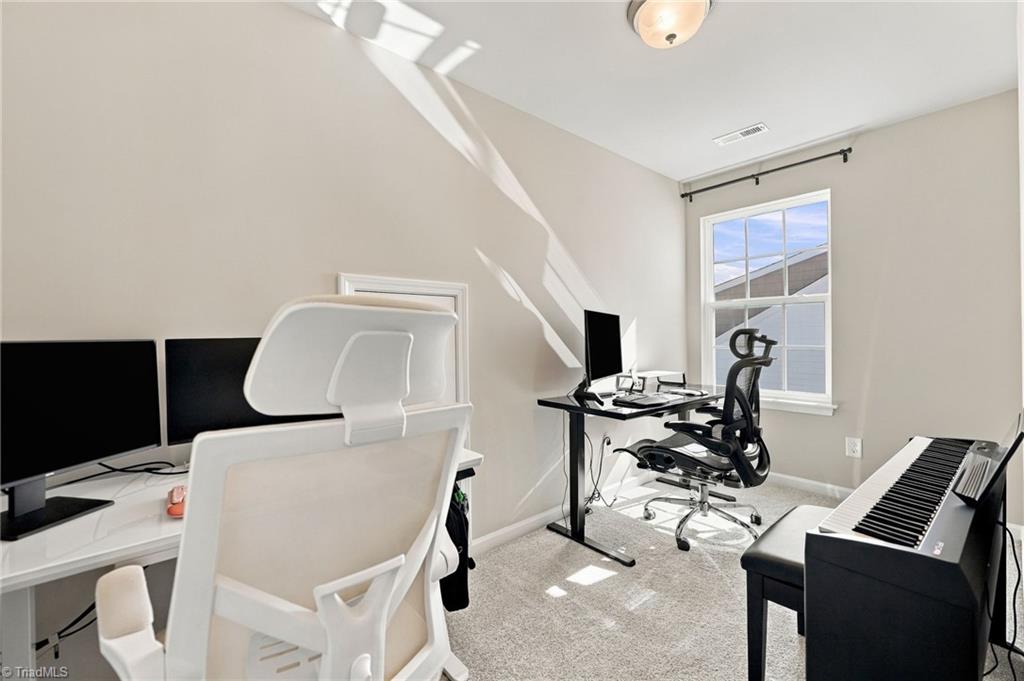 3923 Straw Hat Road