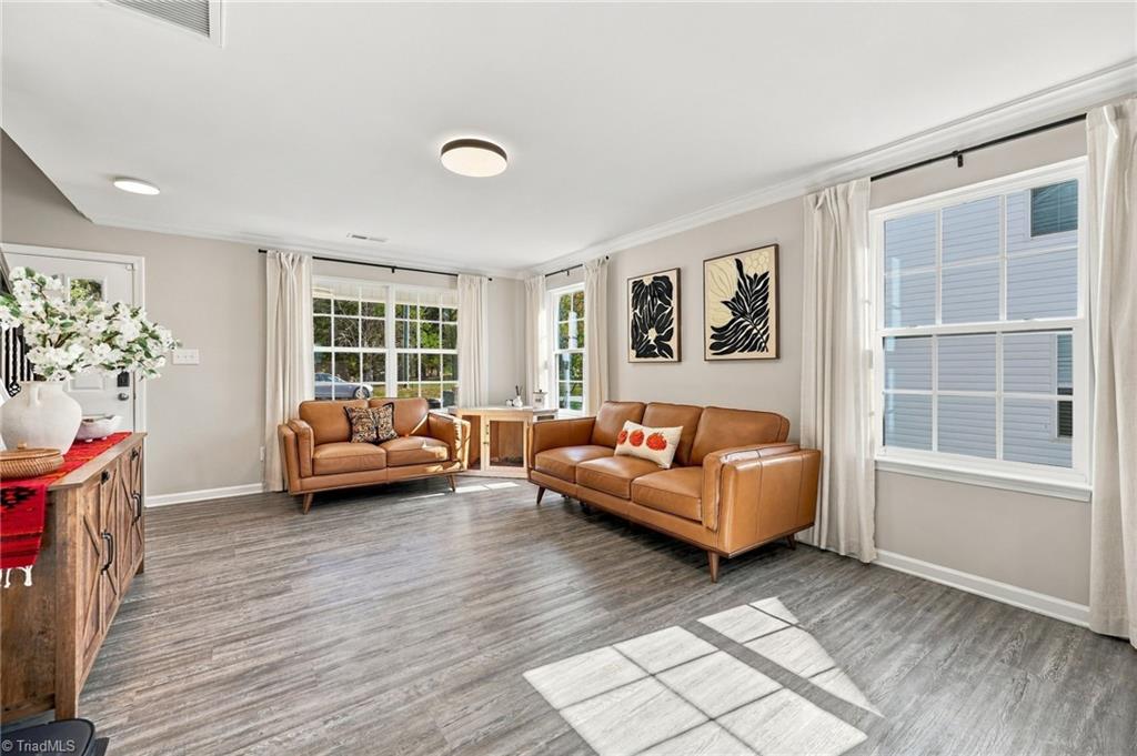 3923 Straw Hat Road