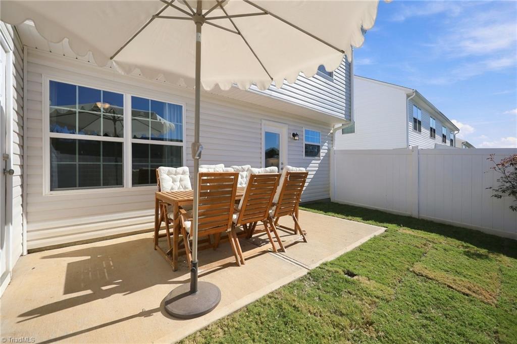 3923 Straw Hat Road