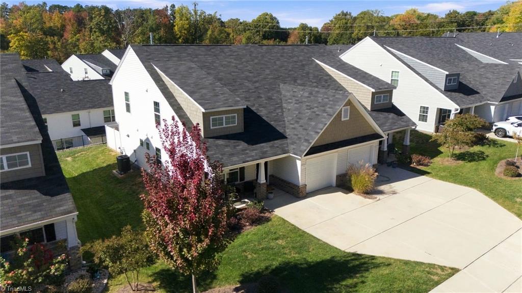 3923 Straw Hat Road