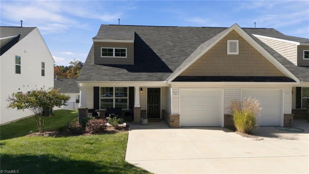 3923 Straw Hat Road