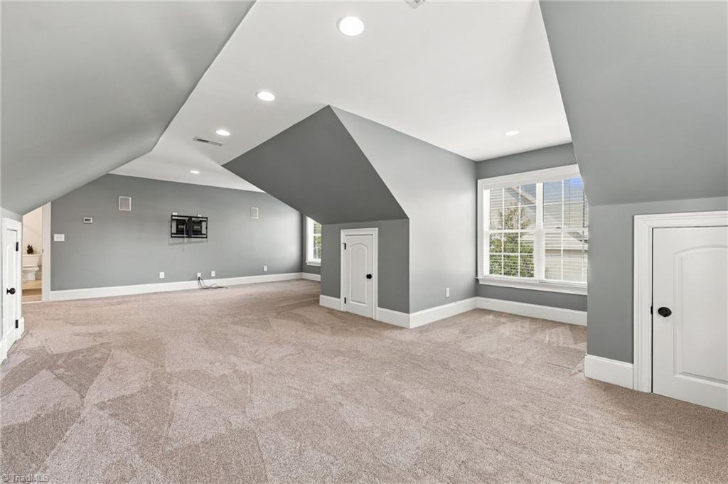 225 Heatherwood Drive, Winston-Salem