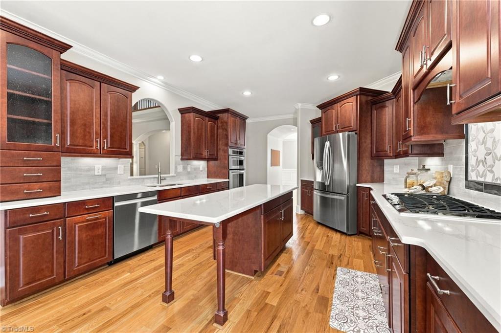 225 Heatherwood Drive, Winston-Salem