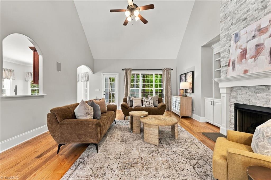 225 Heatherwood Drive, Winston-Salem