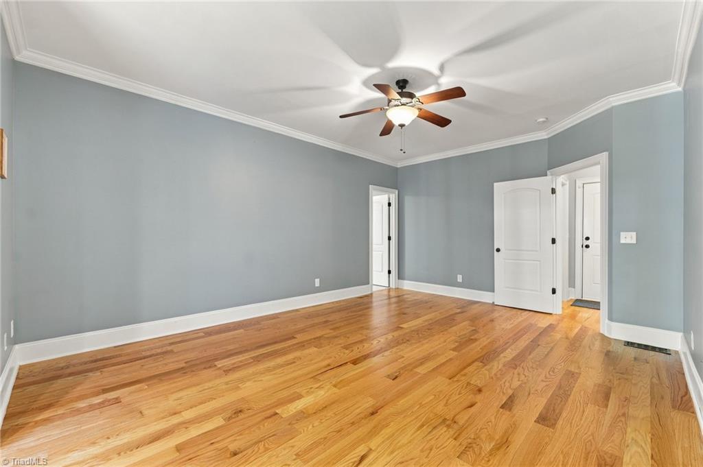 225 Heatherwood Drive, Winston-Salem