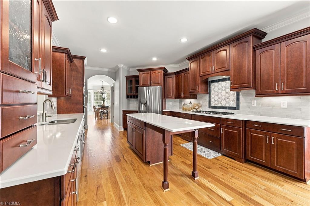 225 Heatherwood Drive, Winston-Salem