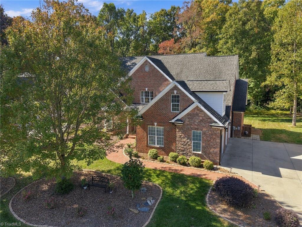 225 Heatherwood Drive, Winston-Salem