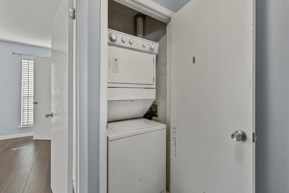 3818 N Hall Street 125