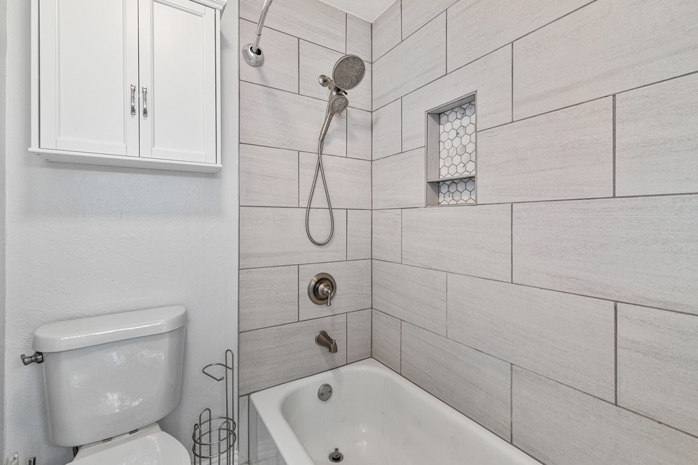 3818 N Hall Street 125